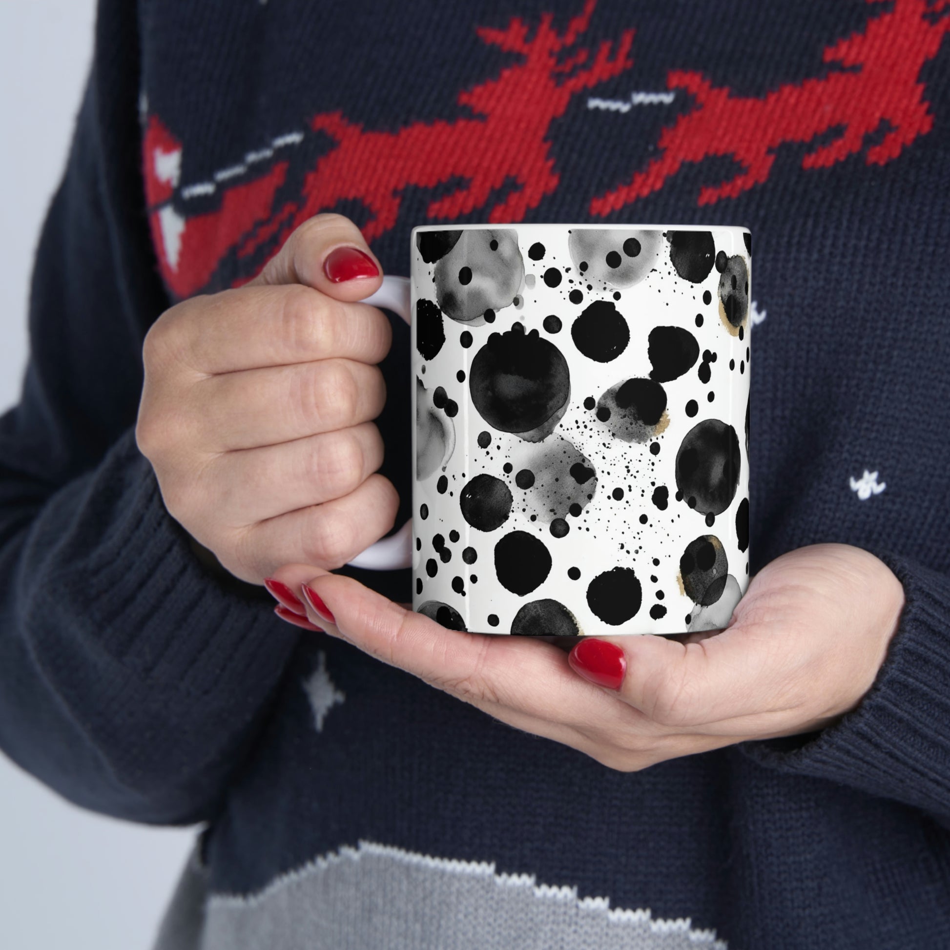 Black Polka Dots Pattern Mug