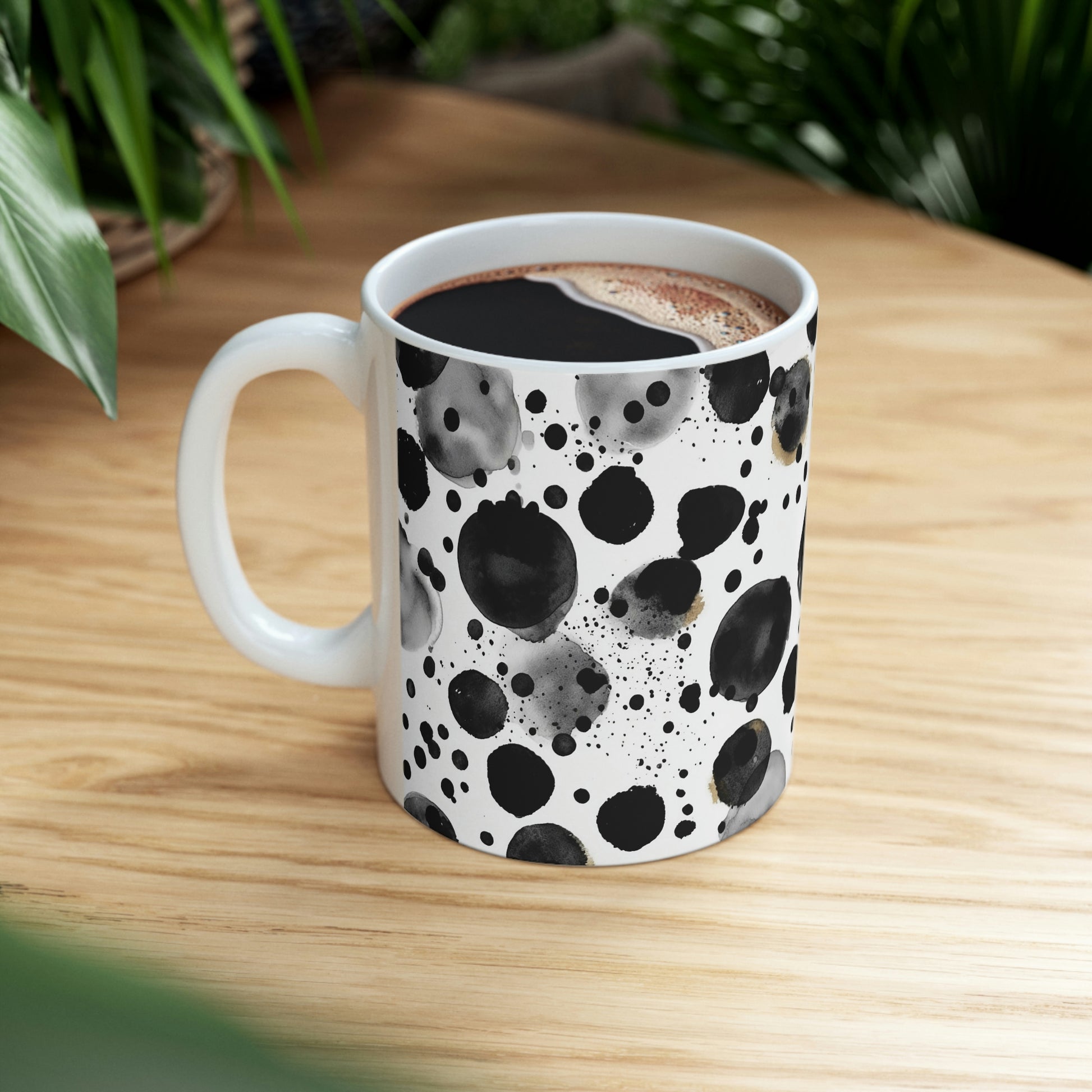 Black Polka Dots Pattern Mug